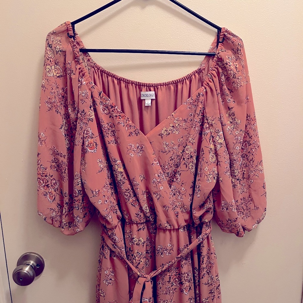 Size Large Floral Luxology dress
